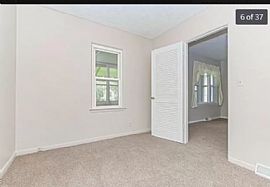 1003 N Morris Ave, Bloomington, Il 61701 Beautiful Home in Bloomington, IL (Photo 5 of 12)