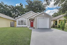 4919 Aventura Blvd, Orlando, Fl 32839 in Orlando, FL