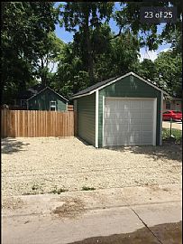 831 Colorado St, Manhattan, Ks 66502 Beautiful Home in Manhattan, KS (Photo 6 of 9)