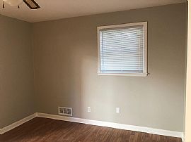 1010 Duke Ave For Rent! Call Or Text (989) 572-2152. 750/mo in Columbia, SC (Photo 2 of 9)