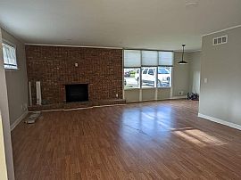 1010 Duke Ave For Rent! Call Or Text (989) 572-2152. 750/mo in Columbia, SC (Photo 6 of 9)