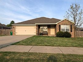 4527 Cory St, Springdale, Ar 72762 . Lovely House in Springdale, AR