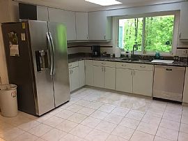 3bed 2.5bath House in Leominster, MA (Photo 3 of 8)