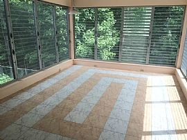 3bed 2.5bath House in Leominster, MA (Photo 4 of 8)