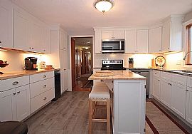 Awesome 4bed 2bath House  in East Longmeadow, MA (Photo 4 of 7)