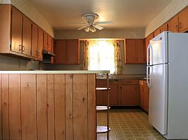 5bed 2bath  in Athens, OH (Photo 5 of 7)