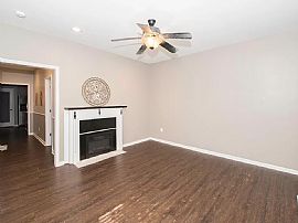 3bed 2bath  in Lexington, KY (Photo 2 of 6)