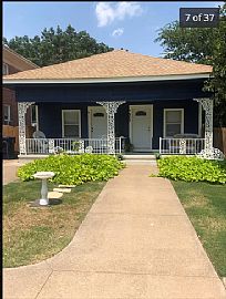 805 Nw 20th St #c, Oklahoma City, Ok 73106 Gorgeous Home in Oklahoma City, OK (Photo 3 of 12)