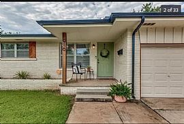 916 Kenilworth Rd, Oklahoma City, Ok 73114 Beautiful Home in Oklahoma City, OK (Photo 2 of 12)