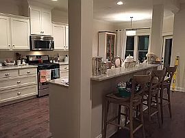 Charming 4 Bedroom Home   	 in Gulf Shores, AL (Photo 2 of 11)