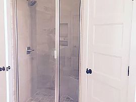 Charming 4 Bedroom Home   	 in Gulf Shores, AL (Photo 9 of 11)