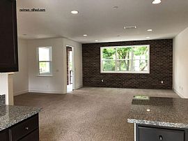 Stunning Home in The Heart of The Downtown in Sacramento, CA (Photo 3 of 5)