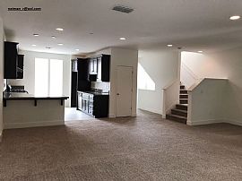 Stunning Home in The Heart of The Downtown in Sacramento, CA (Photo 4 of 5)