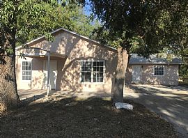 Newly Rehabbed 4 Bedroom in Hondo, TX