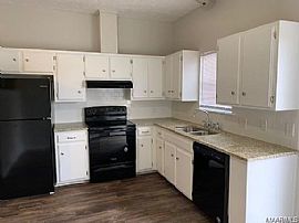 131 Cedar Ct, Wetumpka, Al 36092 in Wetumpka, AL (Photo 2 of 8)