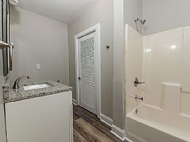 812 Cherry St Nw, Huntsville, Al 35816 in Huntsville, AL (Photo 4 of 11)