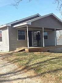 233 N Weakley St, Florence, Al 35630 in Florence, AL