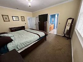 319 Mountain St, Carson City, Nv 89703 in Carson City, NV (Photo 5 of 12)