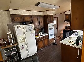 9 Cleveland Ave, Westover, Wv 26501 in Westover, WV (Photo 3 of 8)