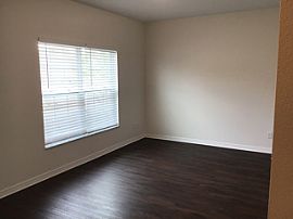 Beautiful and Spacious House- Move-Ready in Clermont, Fl 34711  in Clermont, FL (Photo 2 of 12)