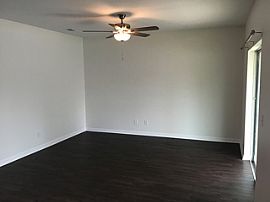 Beautiful and Spacious House- Move-Ready in Clermont, Fl 34711  in Clermont, FL (Photo 5 of 12)