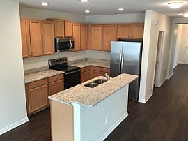 Beautiful and Spacious House- Move-Ready in Clermont, Fl 34711  in Clermont, FL (Photo 7 of 12)