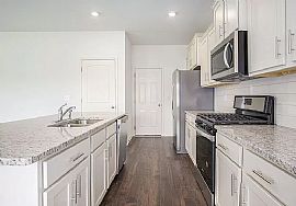 301 Chelsea Park Dr, Chelsea, Al 35043 in Chelsea, AL (Photo 6 of 12)