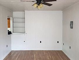 4326 Baywood Dr Sw, Huntsville, Al 35805 in Huntsville, AL (Photo 7 of 12)