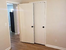 4326 Baywood Dr Sw, Huntsville, Al 35805 in Huntsville, AL (Photo 9 of 12)