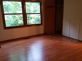 30 Orchard Hill Rd, Branford, Ct 06405 in Branford, CT (Photo 3 of 8)