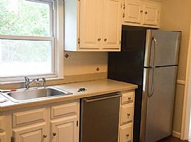 281 Crescent Cir, Cheshire, Ct 06410 in Cheshire, CT (Photo 2 of 6)