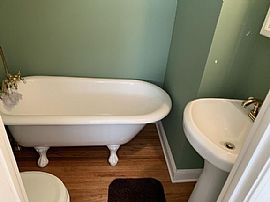 10 Powder Horn Hill Rd, Wilton, Ct 06897 in Wilton, CT (Photo 8 of 9)