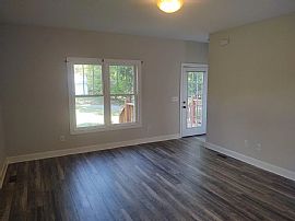 906 Peaks St, Bedford, Va 24523 (570) 838-5165 in Bedford, VA (Photo 10 of 10)