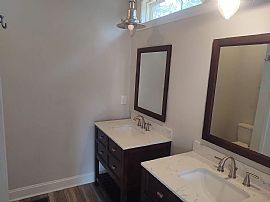 906 Peaks St, Bedford, Va 24523 (570) 838-5165 in Bedford, VA (Photo 4 of 10)