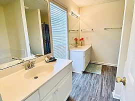 6313 Chaprice Ln, Montgomery, Al 36117 in Montgomery, AL (Photo 5 of 8)