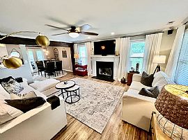 Charming 3 Bedroom  in Raleigh, NC (Photo 5 of 8)