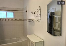 11124 Burbank Blvd Apt 201, North Hollywood, Ca 91601  in North Hollywood, CA (Photo 12 of 12)