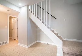 466 Park Ave, Pewaukee, Wi 53072 in Pewaukee, WI (Photo 2 of 12)