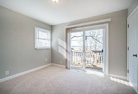 466 Park Ave, Pewaukee, Wi 53072 in Pewaukee, WI (Photo 4 of 12)