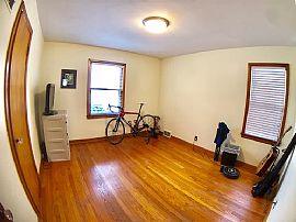 9240 W Metcalf Pl, Milwaukee, Wi 53222 in Milwaukee, WI (Photo 8 of 11)