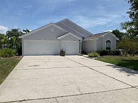 355 Fountainview Cir, Oldsmar, Fl 34677 in Oldsmar, FL