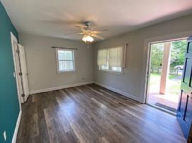 1020 Ne 1st Ave, Gainesville, Fl 32601 in Gainesville, FL (Photo 6 of 8)