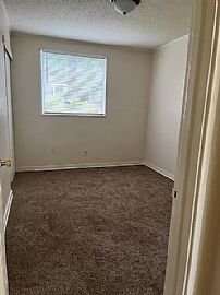 3952 Gaylark Rd N, Mobile, Al 36609 in Mobile, AL (Photo 5 of 12)