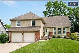 1928 E Stratford Rd, Olathe, Ks 66062 Beautiful Home in Olathe, KS