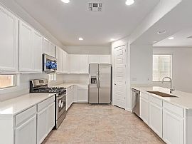 16394 W Saguaro Park Ln, Surprise, Az 85387 in Surprise, AZ (Photo 3 of 12)