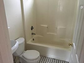 2020 Kingstown Rd, Wakefield, Ri 02879 in Wakefield, RI (Photo 11 of 12)