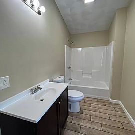 47 Nolan St Floor 2, Providence, Ri 02908 in Providence, RI (Photo 8 of 11)