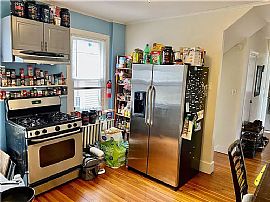 13 Old Fort Rd #1, Newport, Ri 02840 in Newport, RI (Photo 2 of 11)