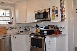 175 Franklin St, Bristol, Ri 02809 in Bristol, RI (Photo 10 of 12)