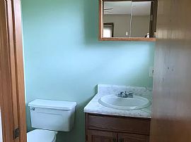 63 Indian Hill Rd, Middletown, Ri 02842 in Middletown, RI (Photo 10 of 12)